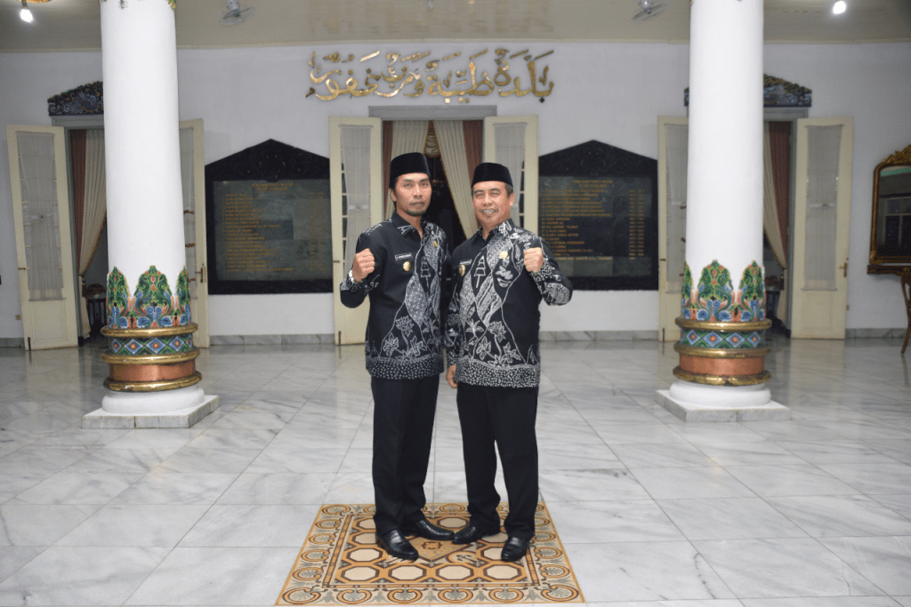 Catatan Hitam Lima Tahun Kepemimpinan Kaji Mbing-&nbsp;Hariwur