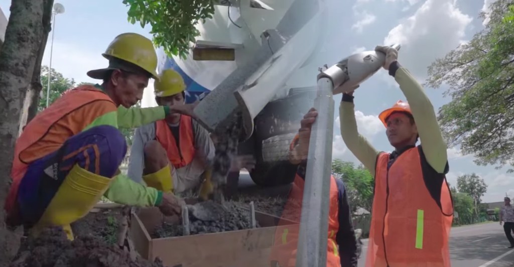 Berhasil Gerakkan Roda Perekonomian Masyarakat Program Penerangan Jalan Akan&nbsp;Diperluas